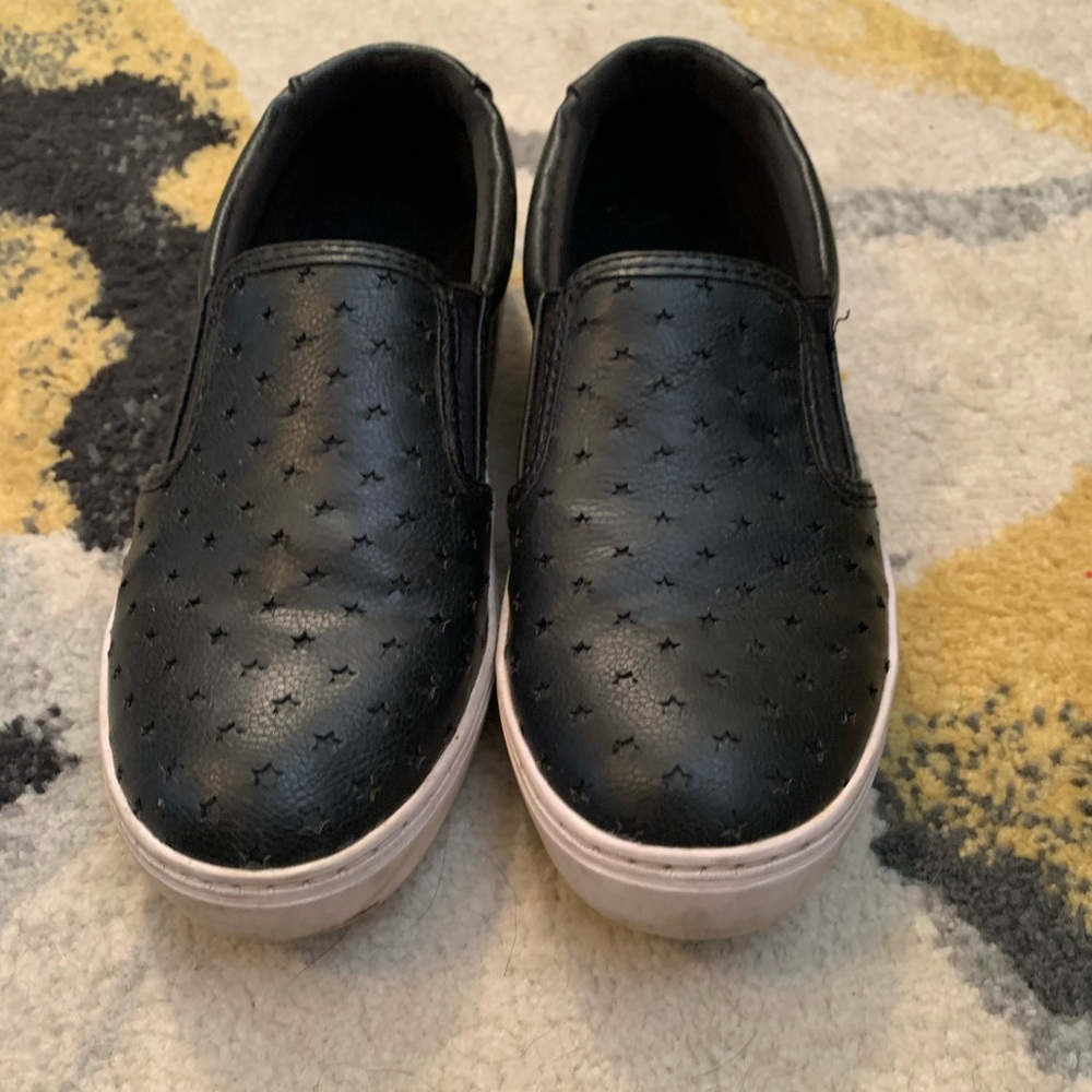 Arizona Star Cutout Black Slip on Sneakers Size 6